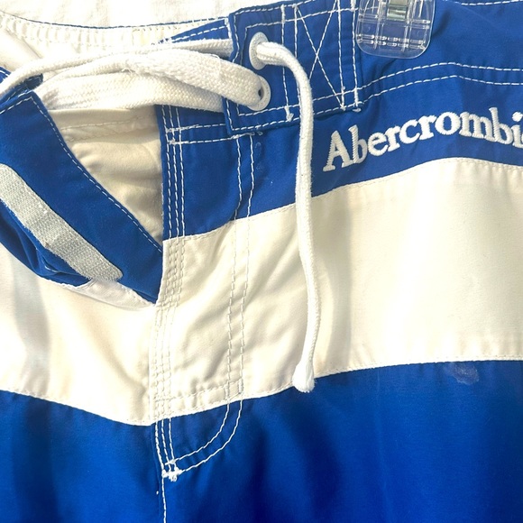 Abercrombie & Fitch board shorts blue and white size M - Picture 2 of 5